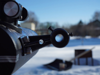 Крепление искателя к трубе телескопа